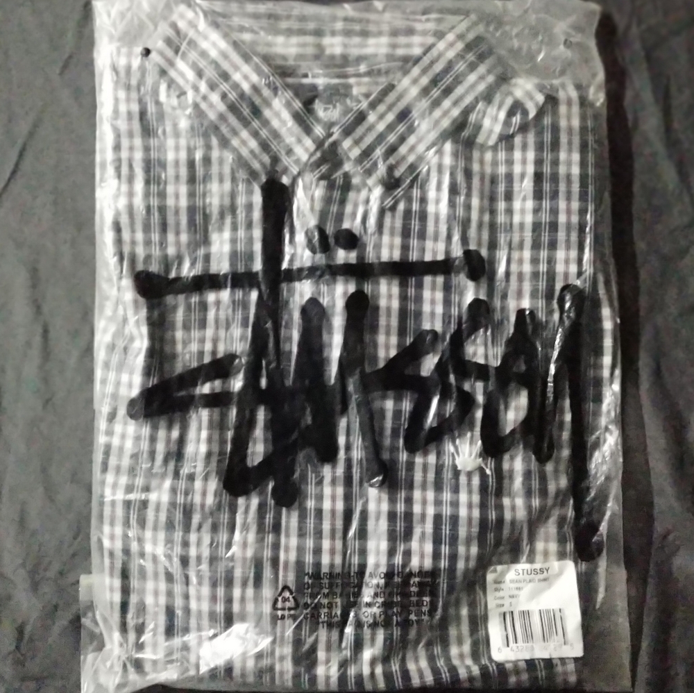Long sleeve stussy button up tee shirt